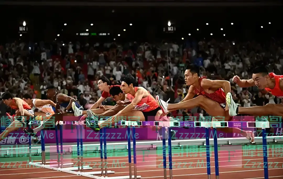 伟大的13秒4!21岁中国飞人110米栏爆发拿下第一,新刘翔崛起