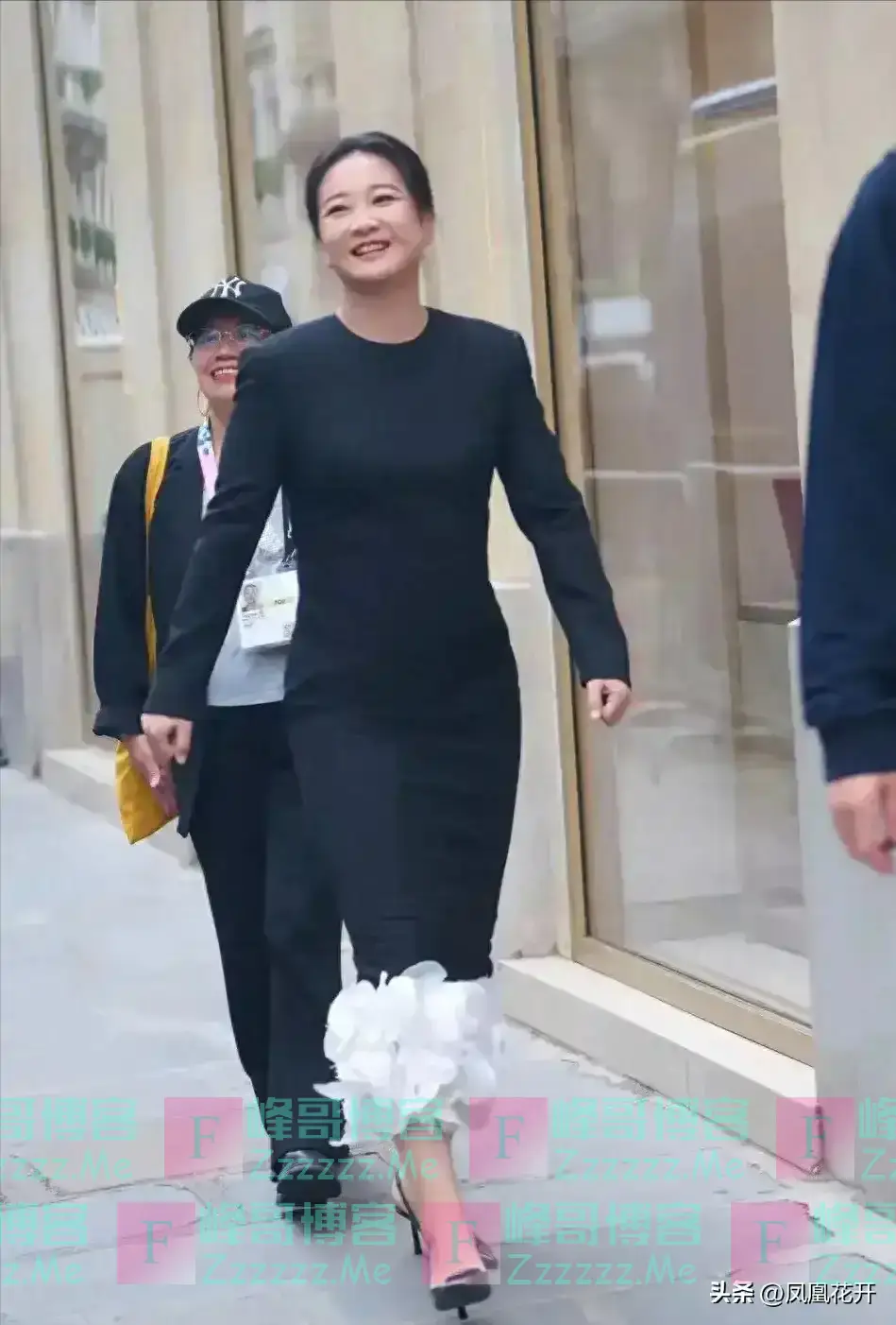 狂减100斤的贾玲后遗症来了:满脸褶子老了30岁,网友直呼太吓人