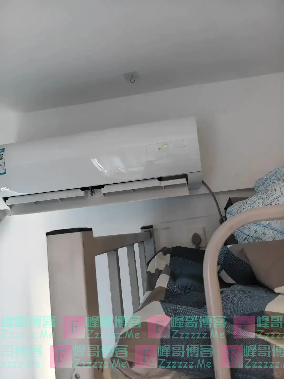 “18cm，这谁受得了啊”，大学女生晒出宿舍床，隔着屏幕感到绝望