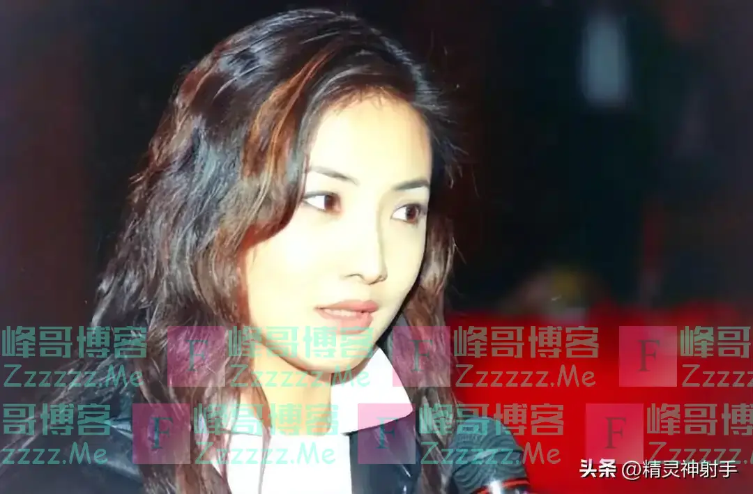 52岁牛莉医美过度认不出！皮肤白嫩没皱纹脸僵硬，与之前判若两人