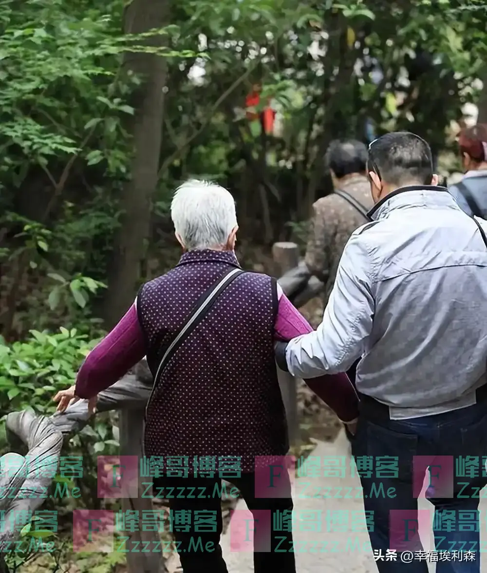 公园“老头乐”,5元抚摸、30元服侍,真是让人瞠目结舌!