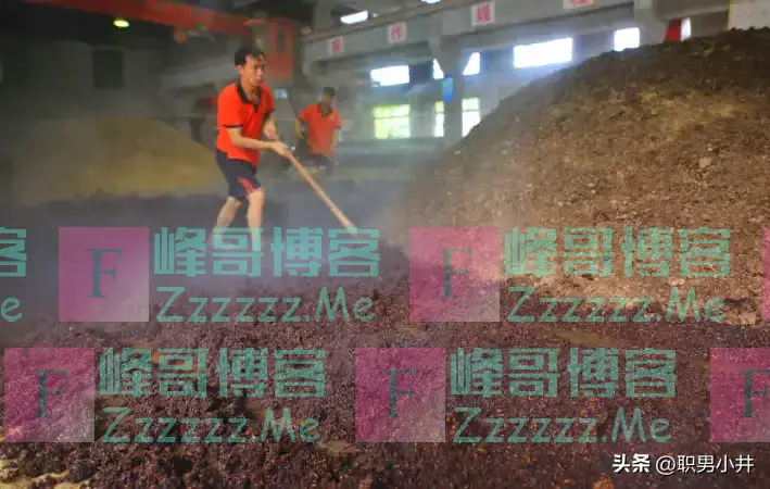 湖北5男子自驾四川偶遇彝族婚礼,随礼600吃喜酒,走时却被拦住