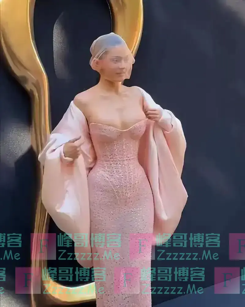 这跟不穿有啥区别？巴黎之夜“敢露”女星：肯豆、郭采洁、谷爱凌