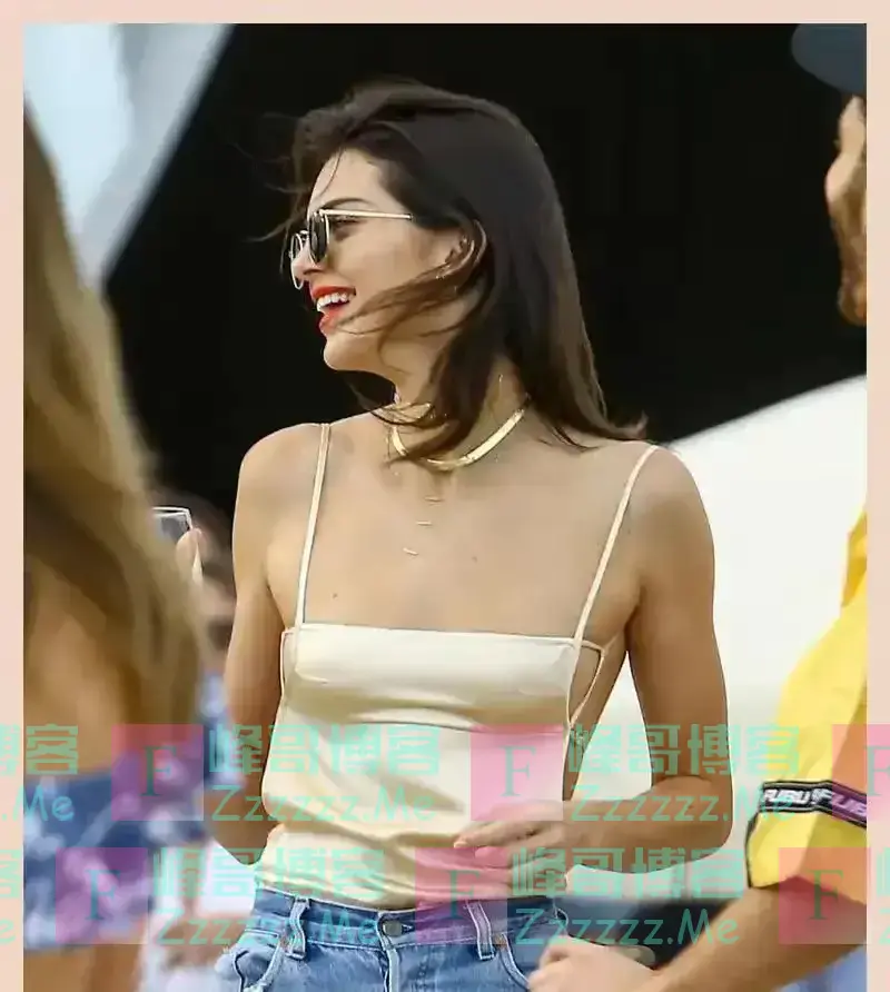 这跟不穿有啥区别？巴黎之夜“敢露”女星：肯豆、郭采洁、谷爱凌