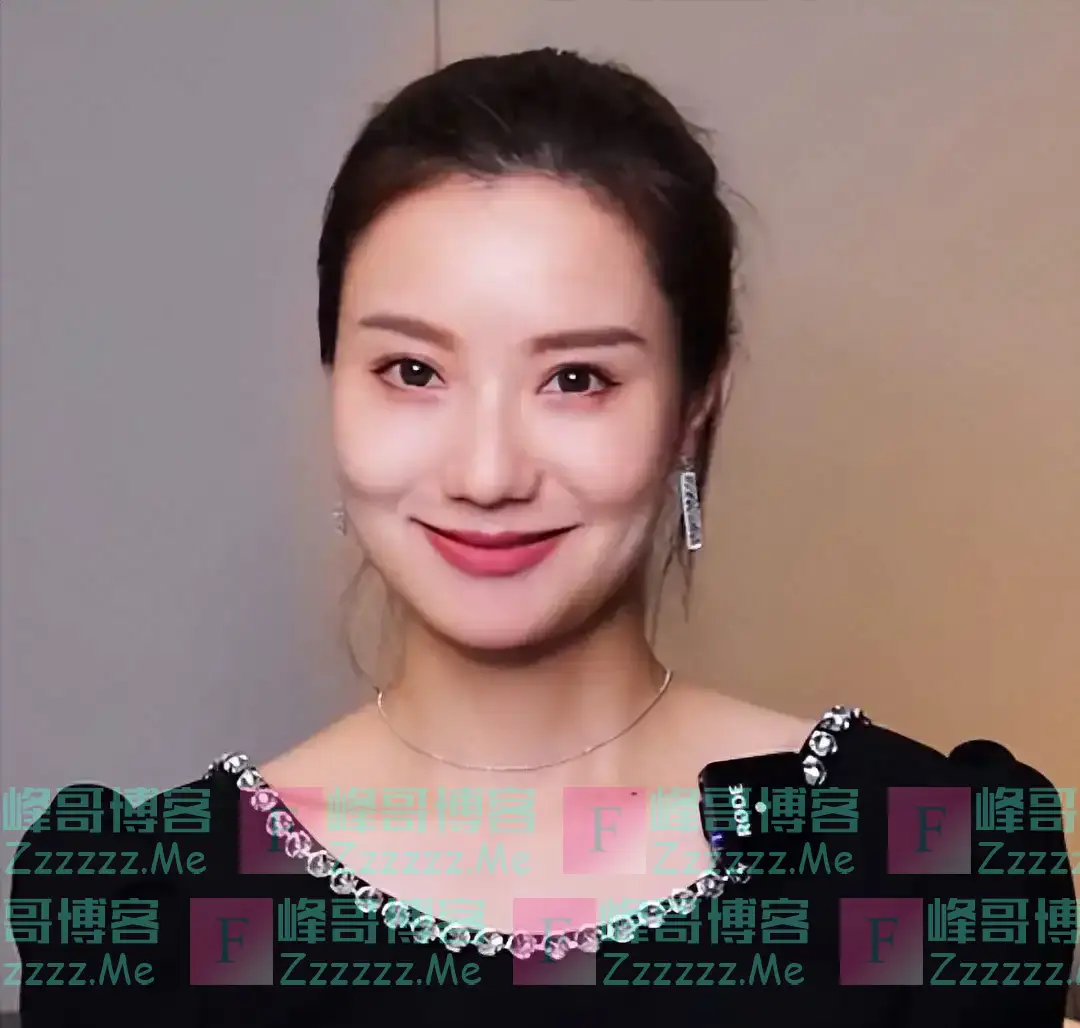 一周掉粉100w，贱卖妻子化妆品，豪车只卖7000，起底猴哥的翻车路