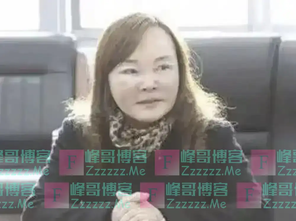 好色”女校长杜晓阳：年过半百钟爱精壮小伙，被抓后跪地求饶！