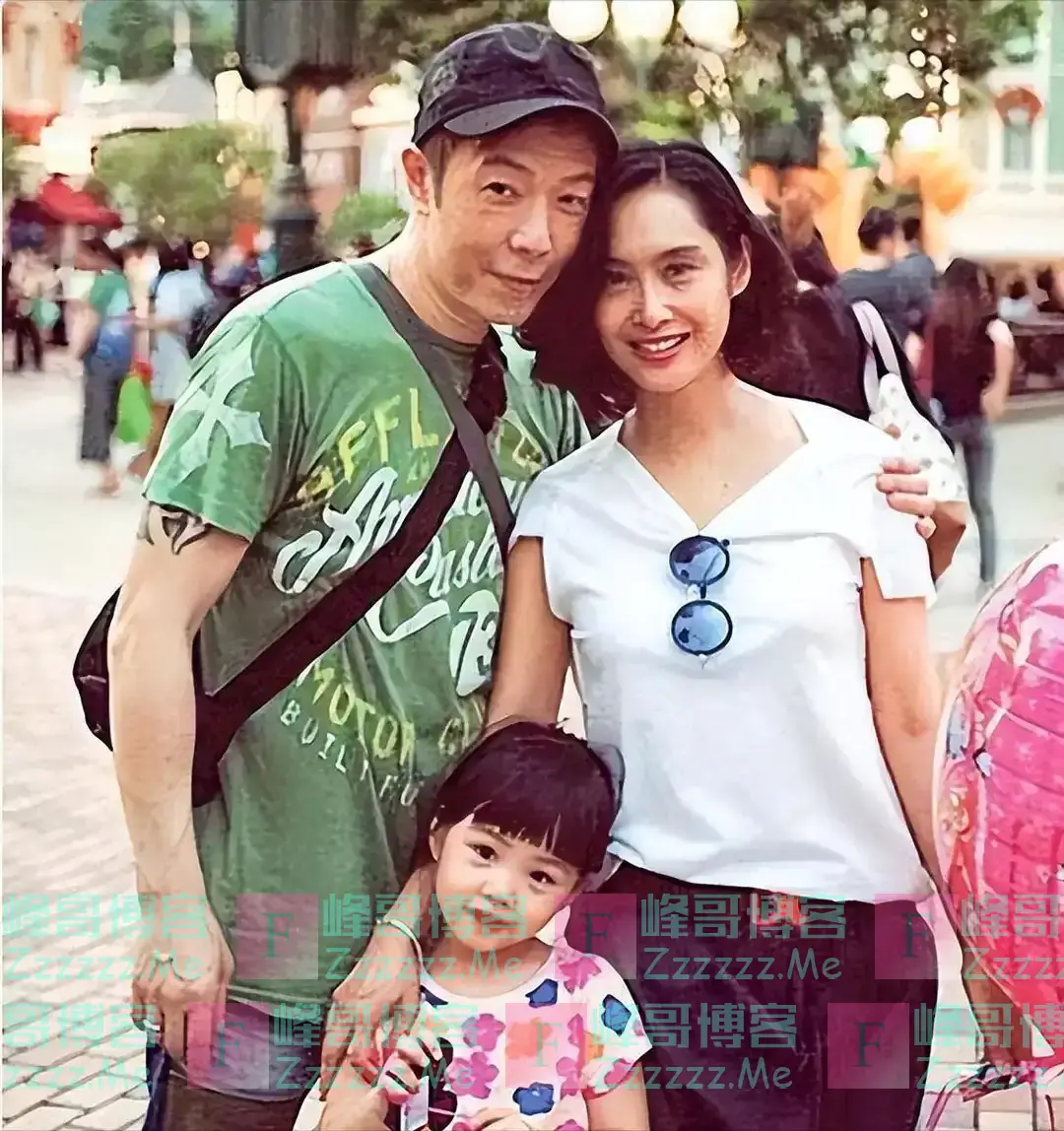 52岁朱茵现状曝光:住深山残屋,开97年破车,女神为何如此