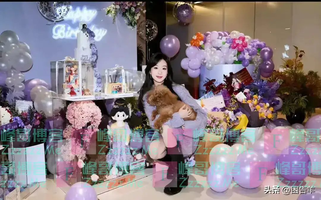 杨紫32岁生日照风波：网友直言‘亲妈都认不出'，媒体批整容过度