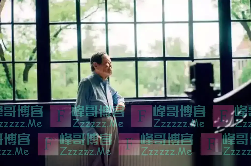 杨振宁的“长寿秘诀”:重要的其实不是多运动、喝水,而是这4点