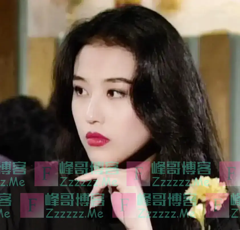 去世不到一年，豪宅破败被挂急售，周海媚完美诠释了“人走茶凉”