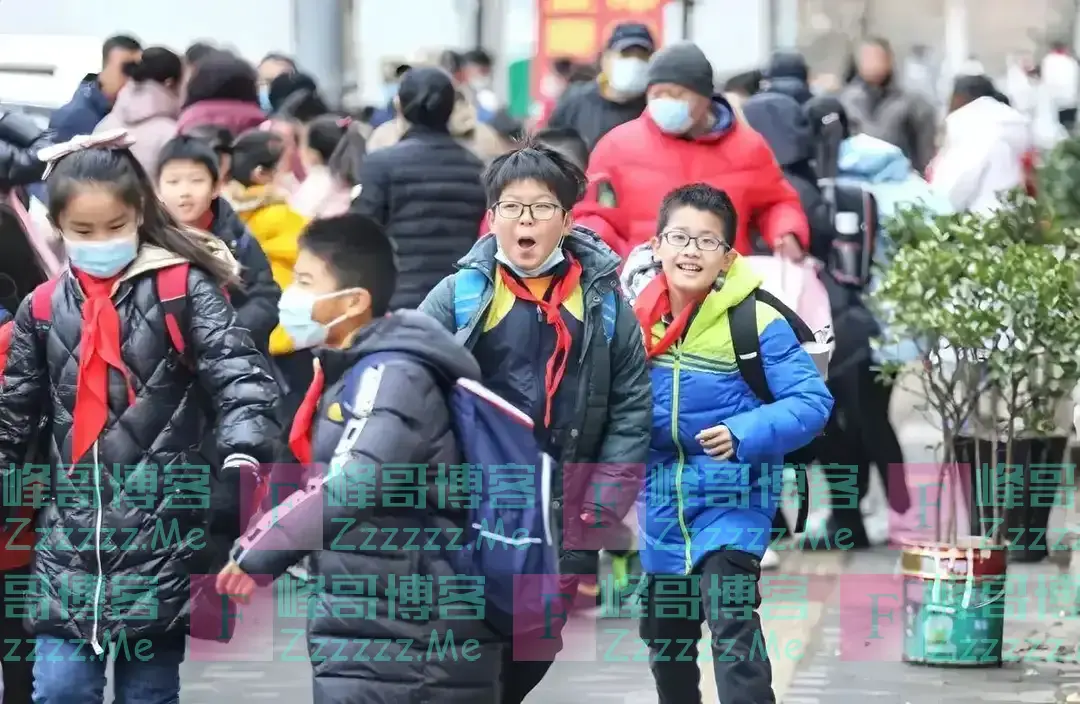 2025年中小学寒假放假时间出炉，孩子表示很开心，家长却犯愁了