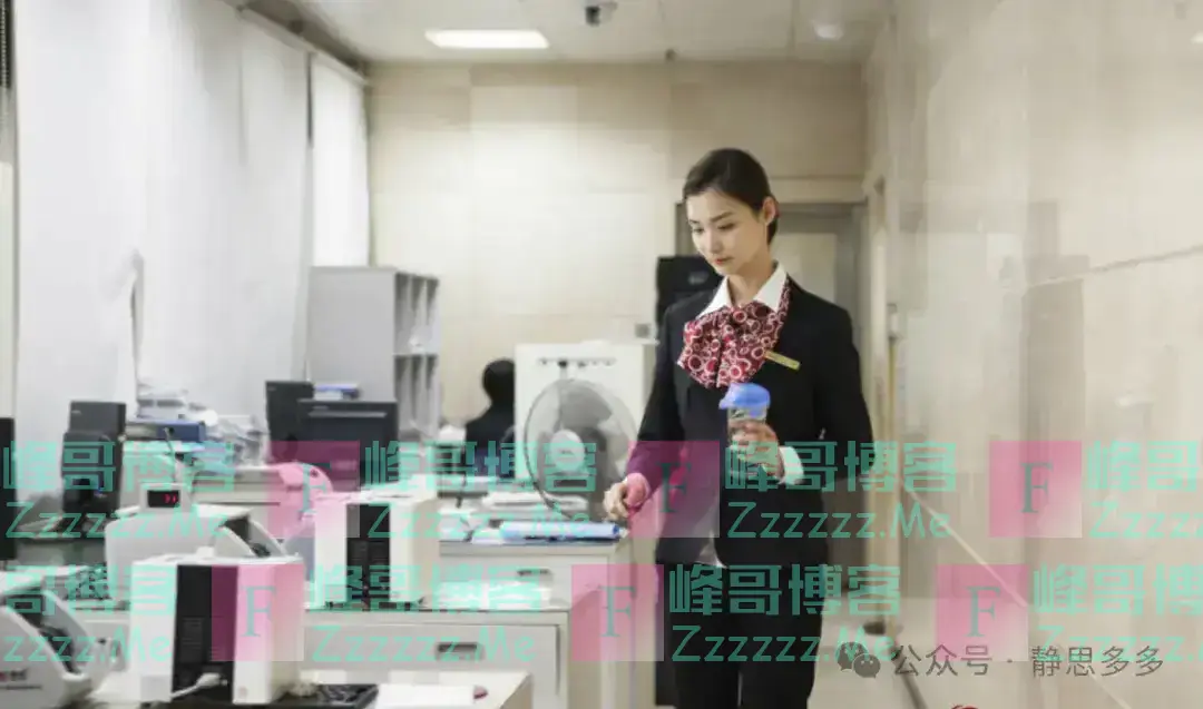 银行人员透露:2025年1月1日开始,手握“定期存款的人”请做好3个准备,很多人还没察觉