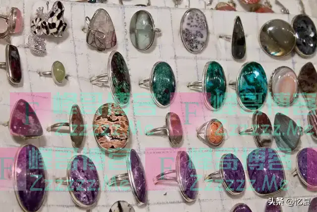 马上停止佩戴这东西,辐射强还致癌,白送也不要,家里有的快扔掉