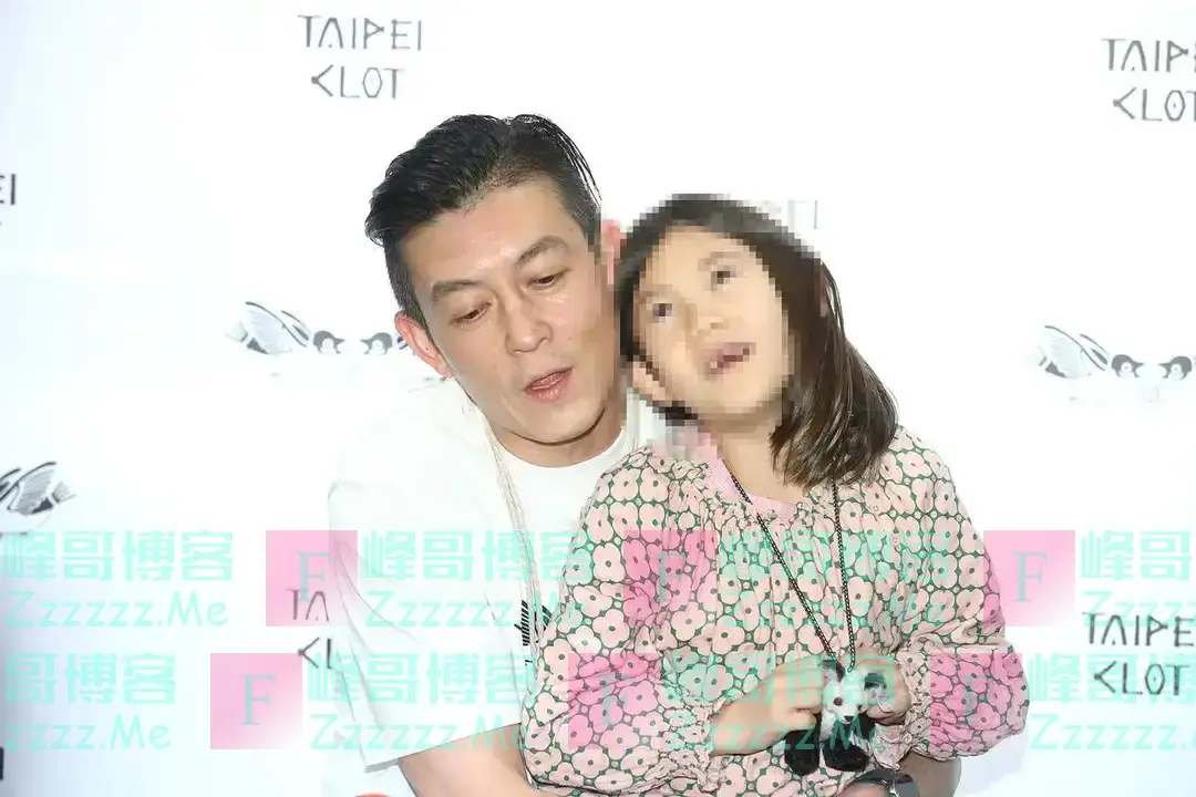 无视西藏却让给美国捐款？一场大火，让“崇洋媚外”的他现了形