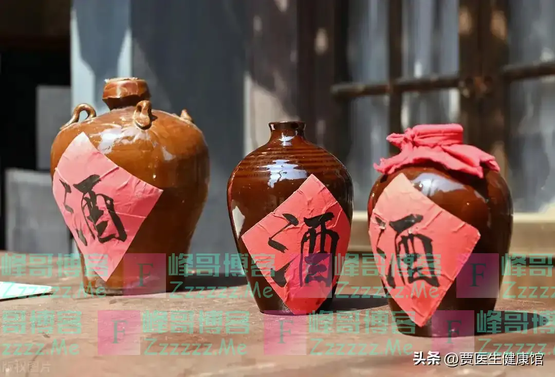 吃晚饭时，长期喝点白酒的人，身体会怎样呢？一文讲清！