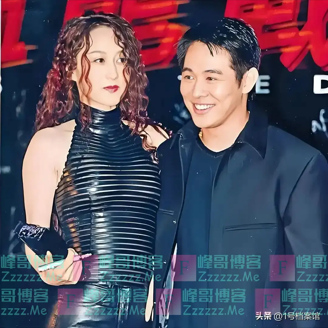 61岁李连杰和63岁利智近照曝光,难敌岁月,老成了难以想象的模样