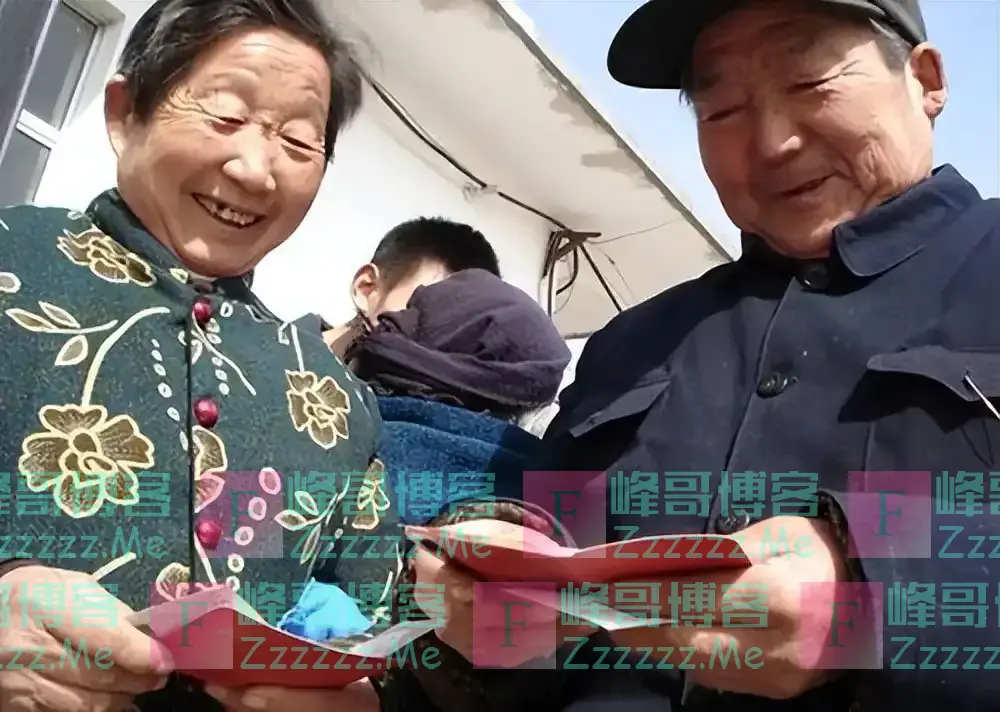 中央定调,2025年养老金调整,1954、59、64、74年出生的人有福了