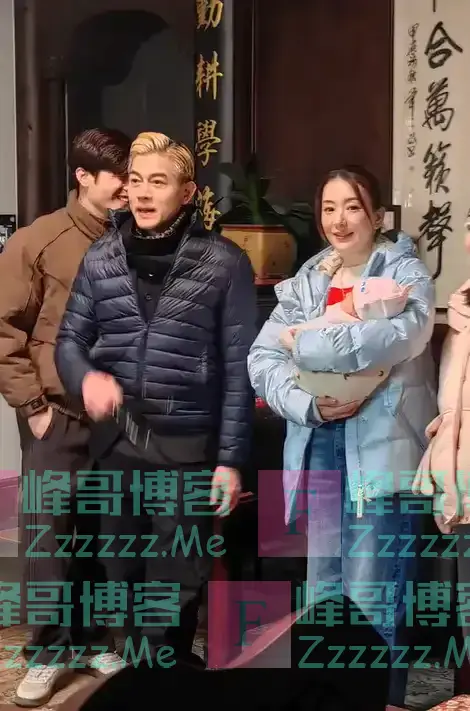 郭富城陪方媛回老家，59岁郭富城和57岁岳父一同框，画面就尴尬了