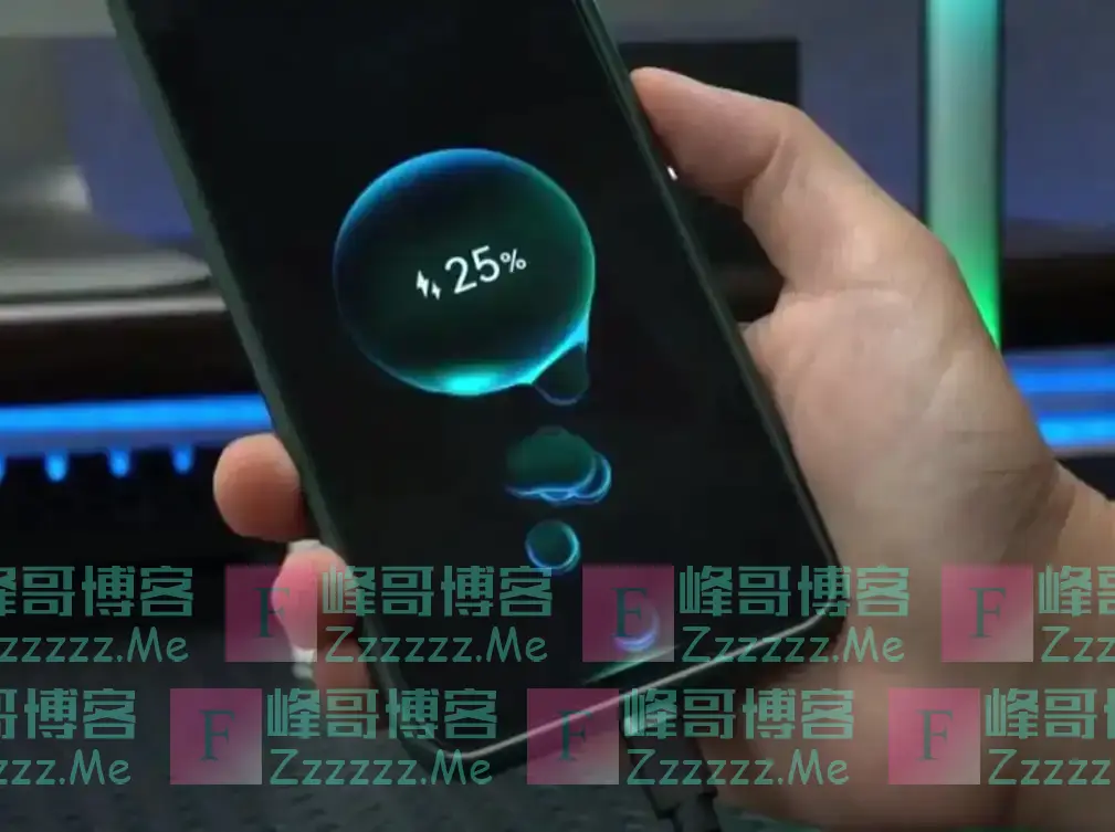 还敢长期不拔充电器?第一种后果根本无法承受,看完提醒家人