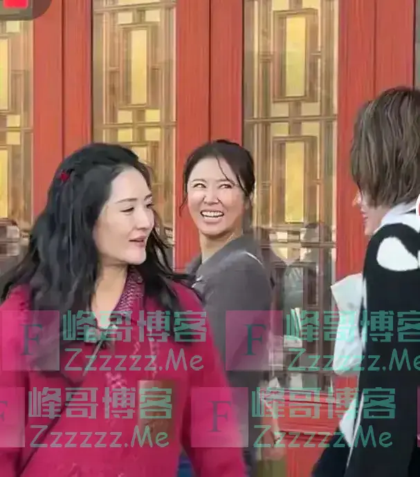 这才是自然状态下的林心如和谢娜，网友：看到她们我不焦虑了