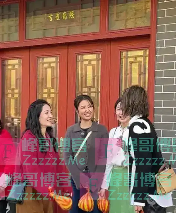 这才是自然状态下的林心如和谢娜，网友：看到她们我不焦虑了