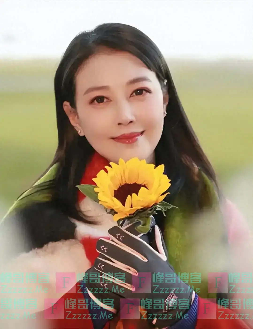 北京周海媚墓地：无儿无女，墓碑造型奇特，坟冢上一句话令人深思